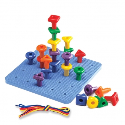 Jucarii bebelusi, centre de activitati Geo Pegs, set 36 de cuie gigant cu plansa, 1-5 ani