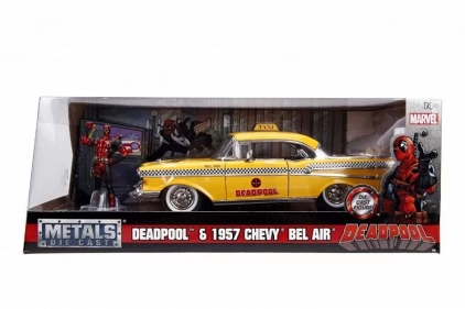 Figurine si roboti Marvel Deadpool - set Deadpool si 1957 Chevy Bel Air yellow taxi masina de jucarie metalica scara 1:24, varsta peste 14 ani